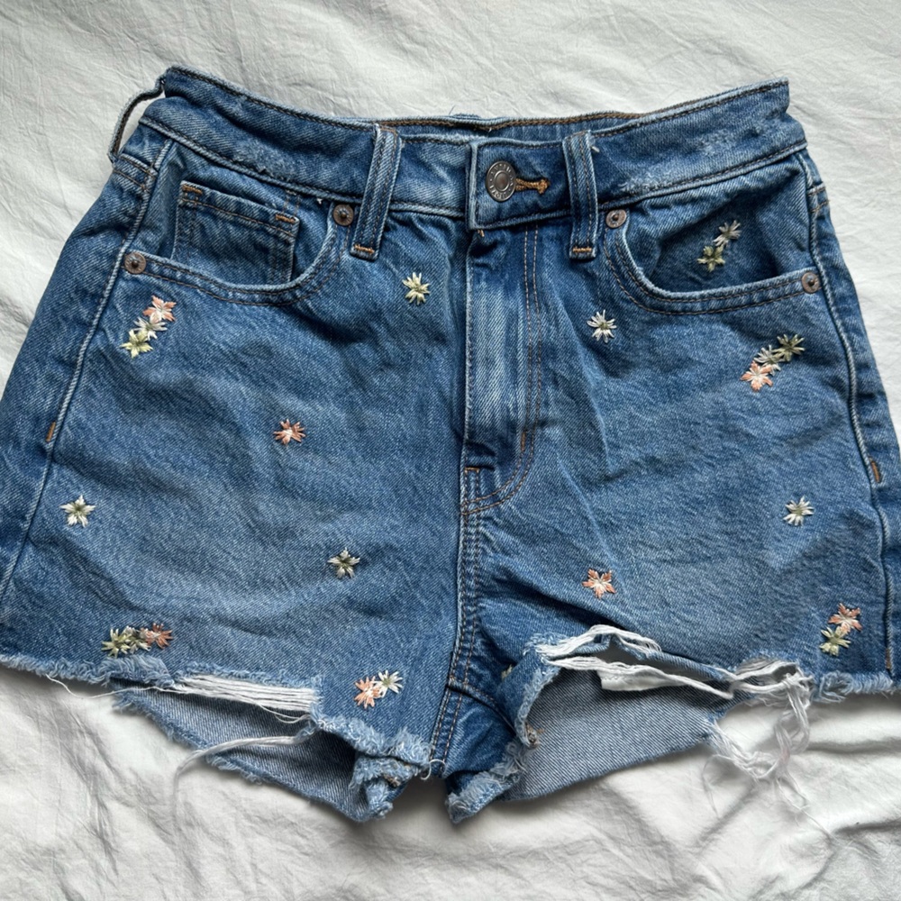American Eagle Outfitters Women's Blue Jean Shorts With Flower Embroidery
